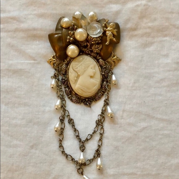 Stunning Vintage Handmade Collage Cameo jewelry brooch - Picture 5 of 11